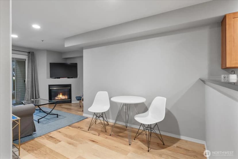 Property photo for 3318 30th Avenue Sw #b402, Seattle photo 13