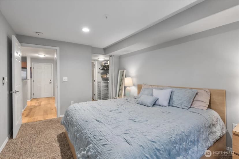 Property photo for 3318 30th Avenue Sw #b402, Seattle photo 15