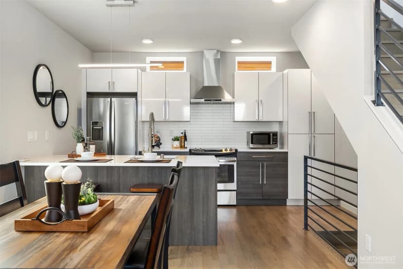 Property photo for 7023 A 35th Avenue Ne, Seattle photo 12