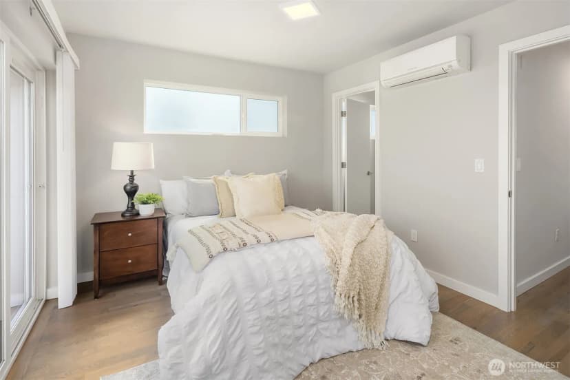 Property photo for 7023 A 35th Avenue Ne, Seattle photo 31
