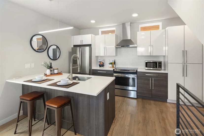 Property photo for 7023 A 35th Avenue Ne, Seattle photo 17