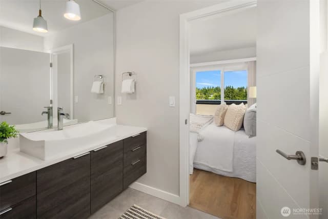 Property photo for 7023 A 35th Avenue Ne, Seattle photo 4