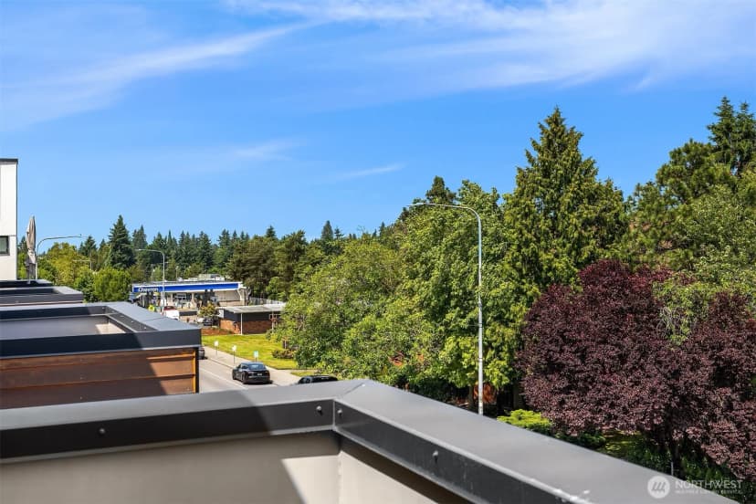 Property photo for 7023 A 35th Avenue Ne, Seattle photo 16