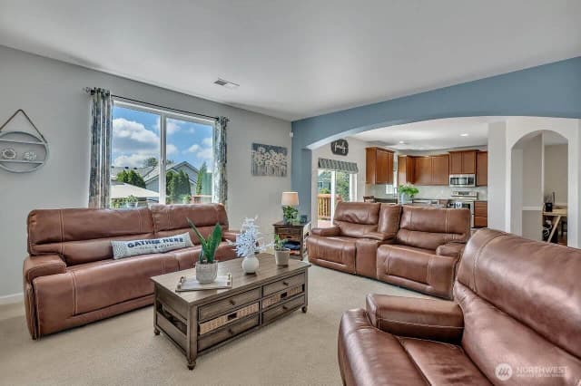 Property photo for 6715 Quincy Avenue Se, Auburn photo 4