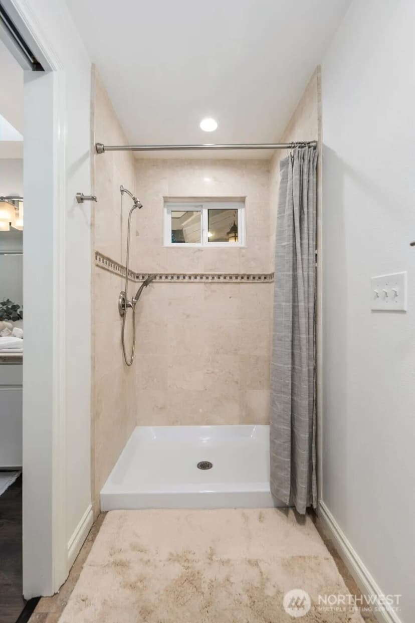 Property photo for 16939 Se 39th Street, Bellevue photo 24