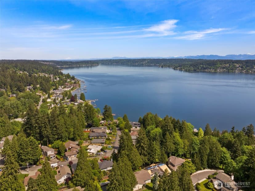 Property photo for 16939 Se 39th Street, Bellevue photo 3