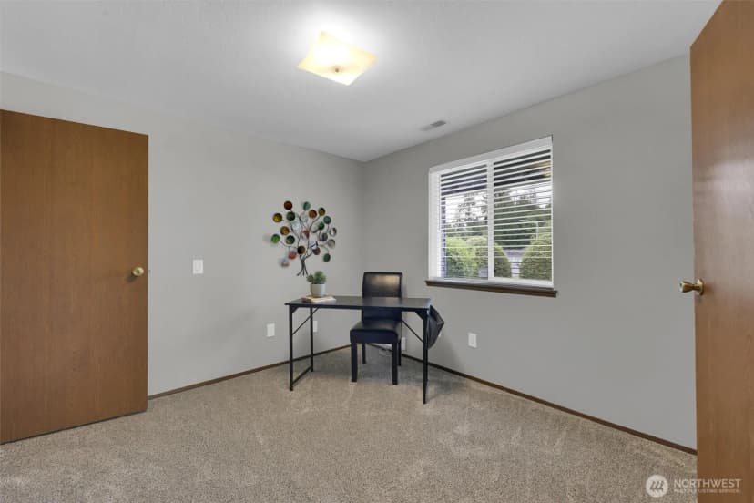 Property photo for 14426 55th Avenue Se, Everett photo 15