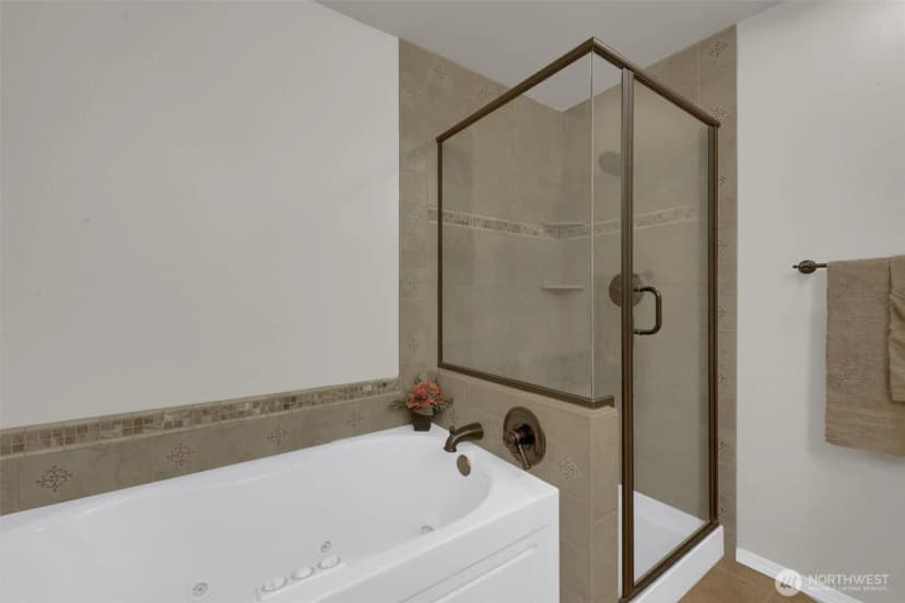 Property photo for 14426 55th Avenue Se, Everett photo 26