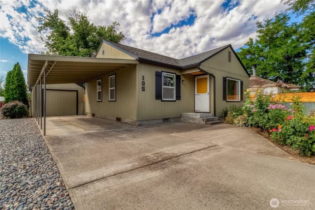 Property photo for 105 York Street, Walla Walla