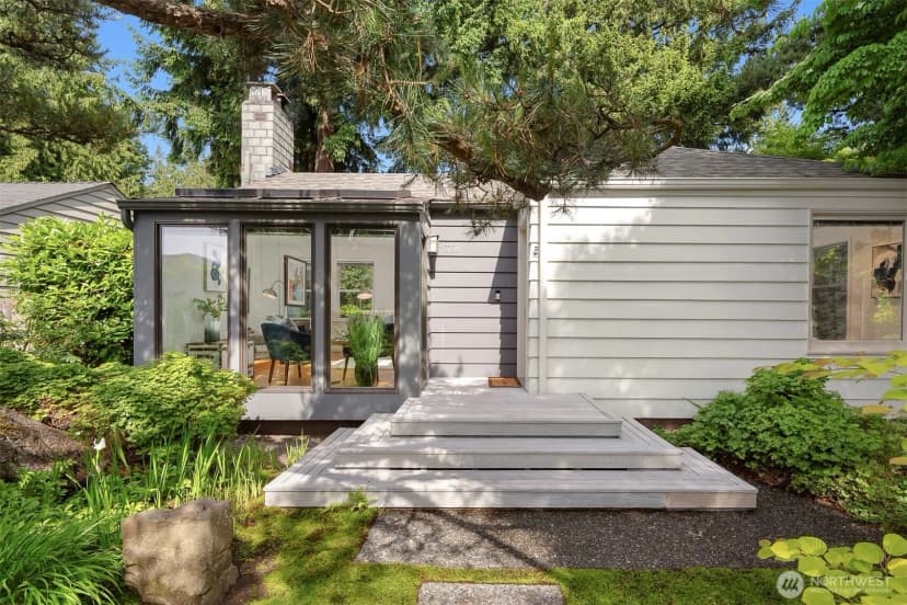 Property photo for 7708 44th Avenue Ne, Seattle photo 3