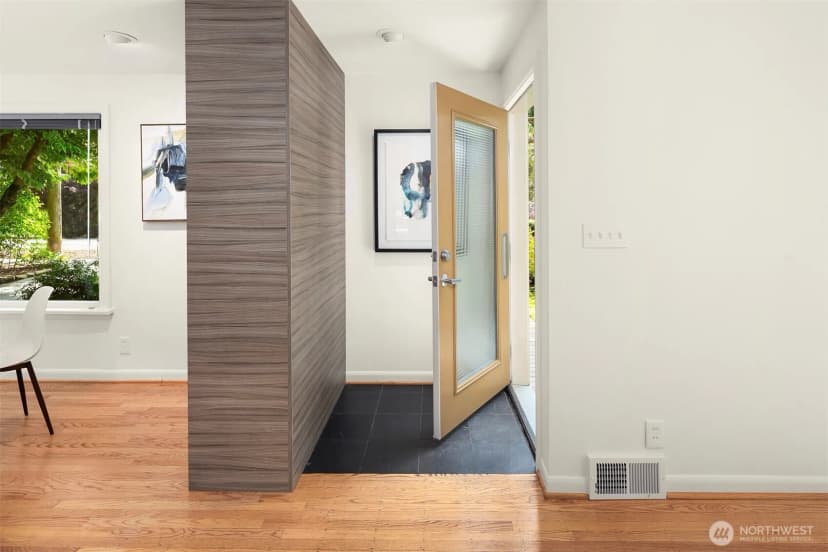 Property photo for 7708 44th Avenue Ne, Seattle photo 5