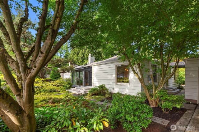 Property photo for 7708 44th Avenue Ne, Seattle photo 2