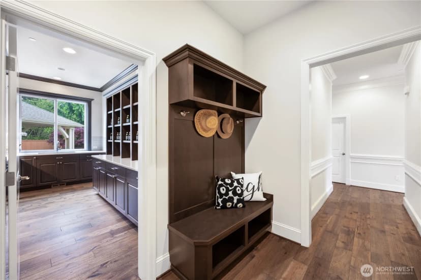Property photo for 20907 Se 8th Place, Sammamish photo 38
