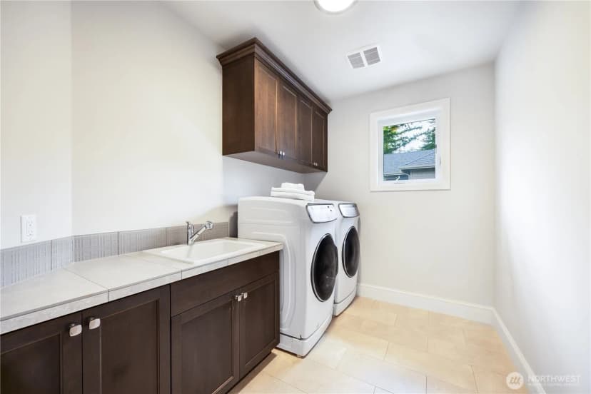 Property photo for 20907 Se 8th Place, Sammamish photo 37