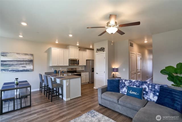 Property photo for 8727 E Gilman Avenue, Arlington photo 2