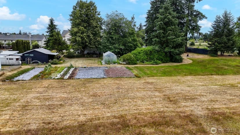 Property photo for 9139 Burnett Road Se, Yelm photo 4