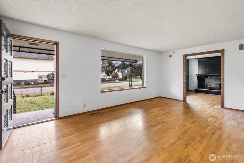 Property photo for 9139 Burnett Road Se, Yelm photo 7