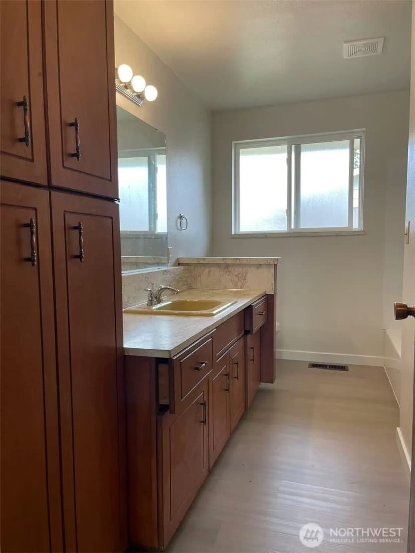 Property photo for 4206 S 148th Street, Tukwila photo 5