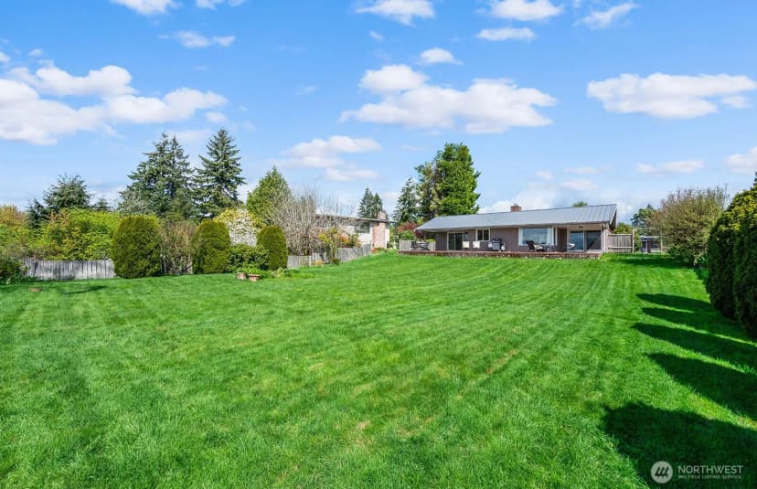 Property photo for 1817 125th Avenue Se, Bellevue photo 2