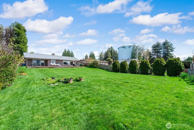 Property photo for 1817 125th Avenue Se, Bellevue photo 5