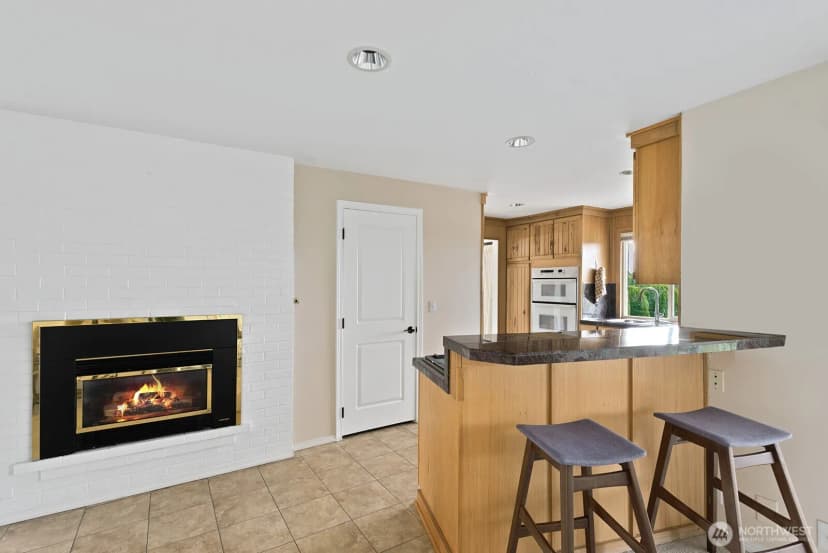 Property photo for 1817 125th Avenue Se, Bellevue photo 12