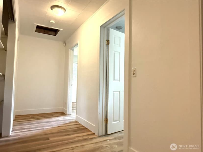 Property photo for 1627 Se Holman Road, Port Orchard photo 12