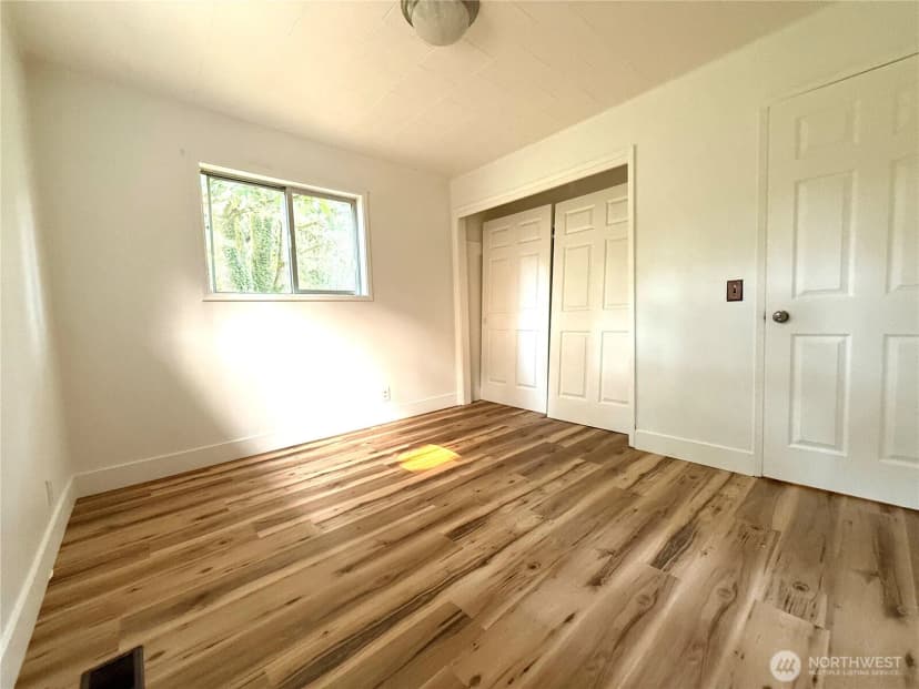 Property photo for 1627 Se Holman Road, Port Orchard photo 14