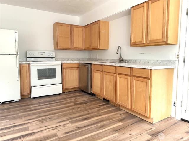 Property photo for 1627 Se Holman Road, Port Orchard photo 4