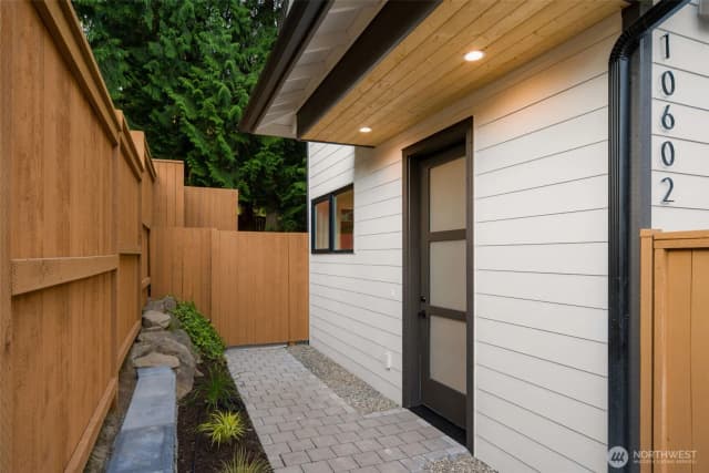 Property photo for 10602 Ne 137th Place, Kirkland