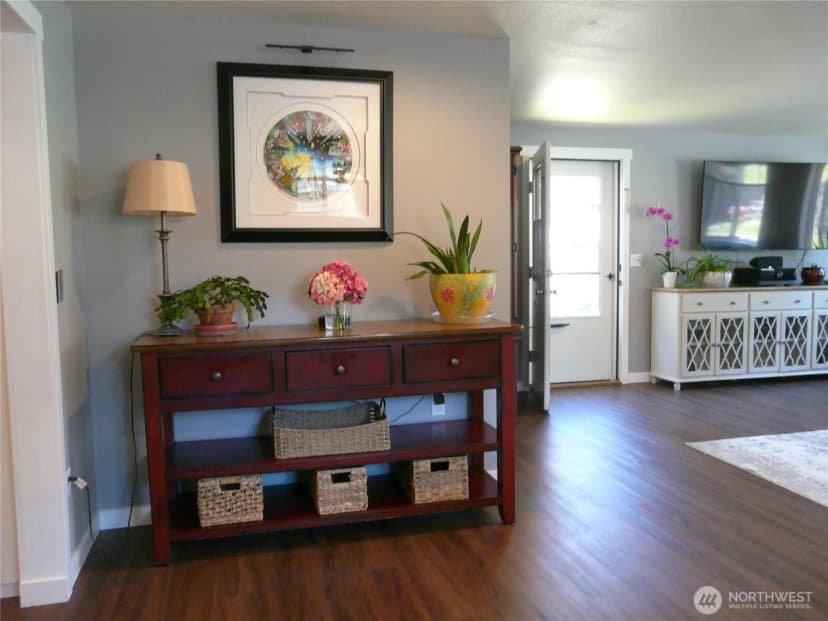 Property photo for 107 Candlewyck Drive W, Lakewood photo 20