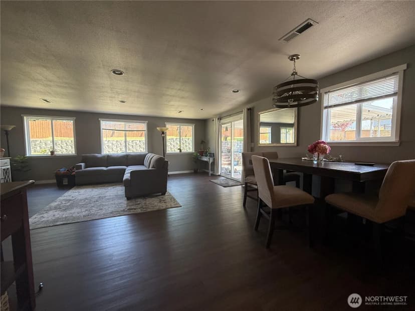 Property photo for 107 Candlewyck Drive W, Lakewood photo 22