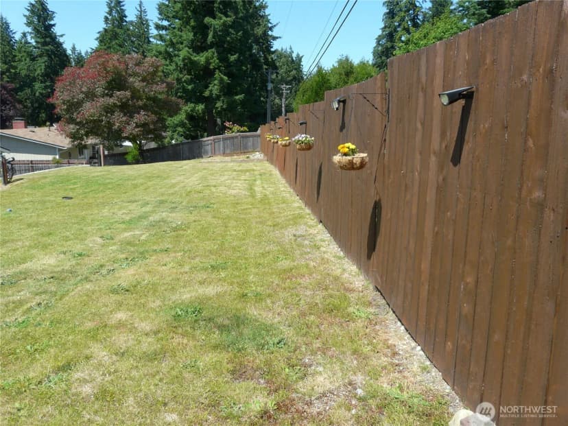 Property photo for 107 Candlewyck Drive W, Lakewood photo 37