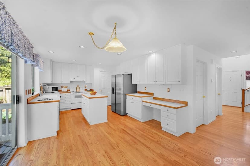 Property photo for 15124 55th Drive Se, Everett photo 13