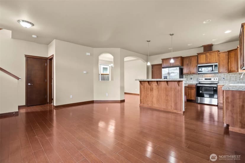 Property photo for 2313 43rd Avenue Se, Puyallup photo 8
