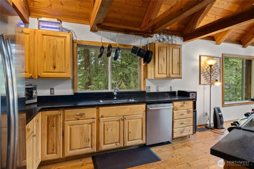 Property photo for 8607 Upper Peoh Point Road, Cle Elum photo 8