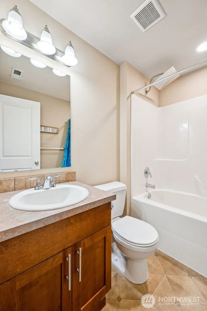 Property photo for 10089 Jensen Drive Se, Yelm photo 24