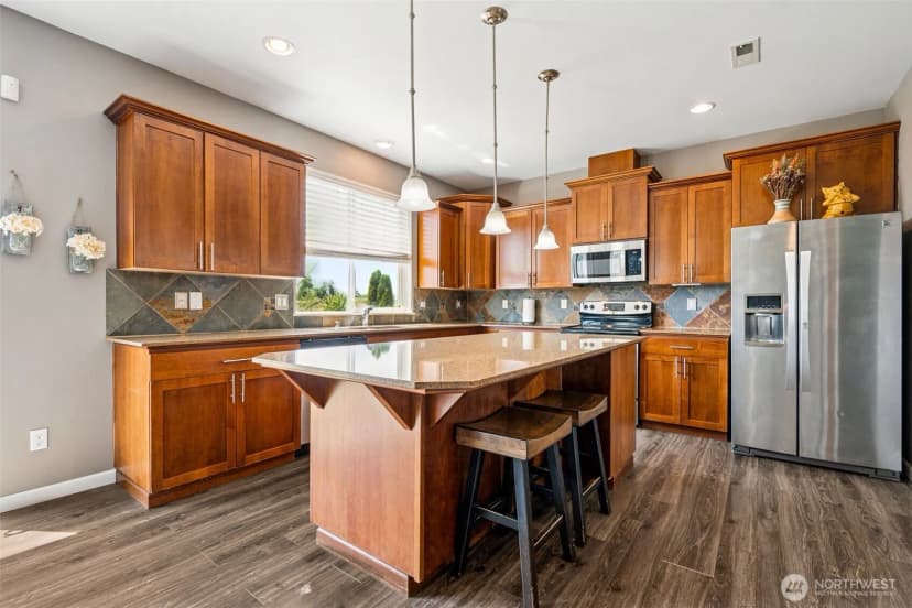 Property photo for 10089 Jensen Drive Se, Yelm photo 11