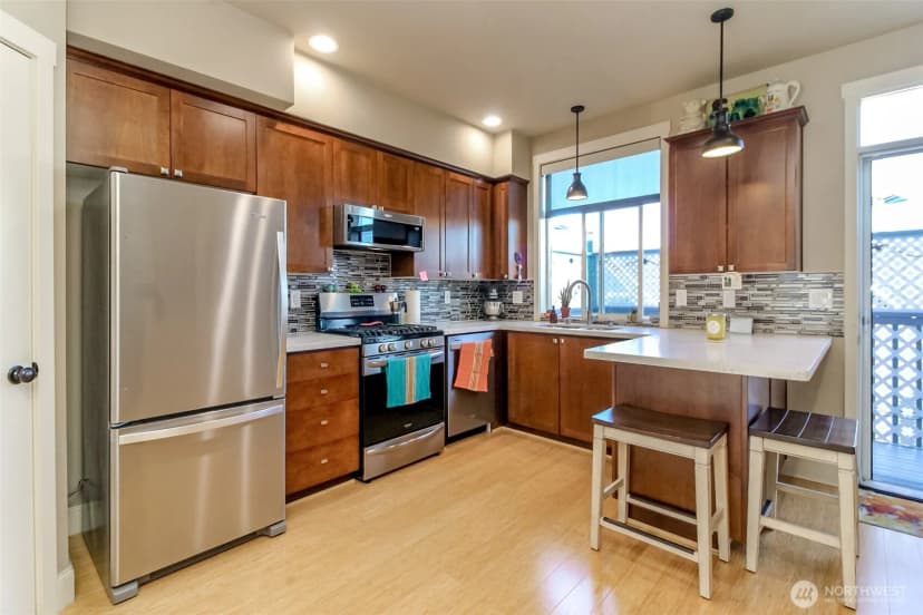 Property photo for 2105 Yakima Avenue, Tacoma photo 10