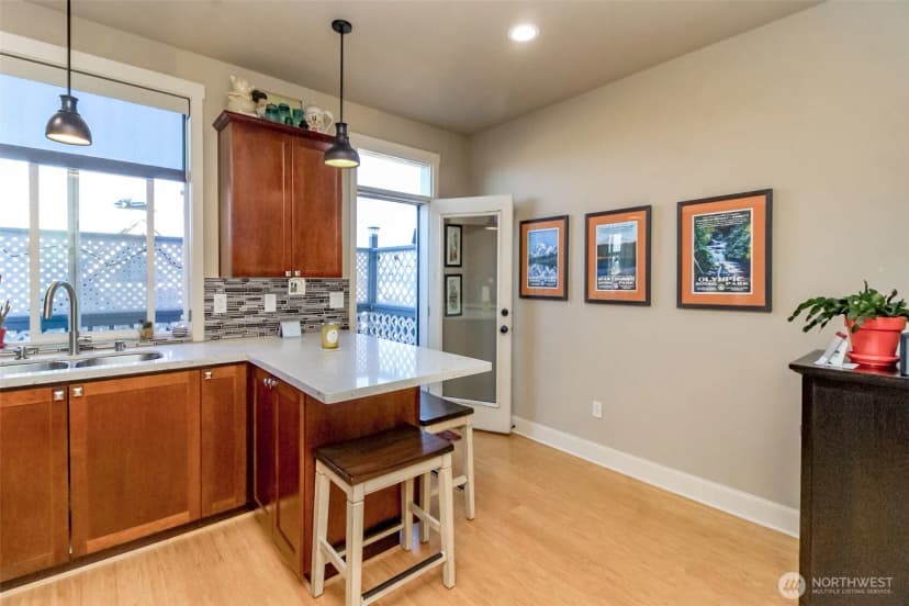 Property photo for 2105 Yakima Avenue, Tacoma photo 12