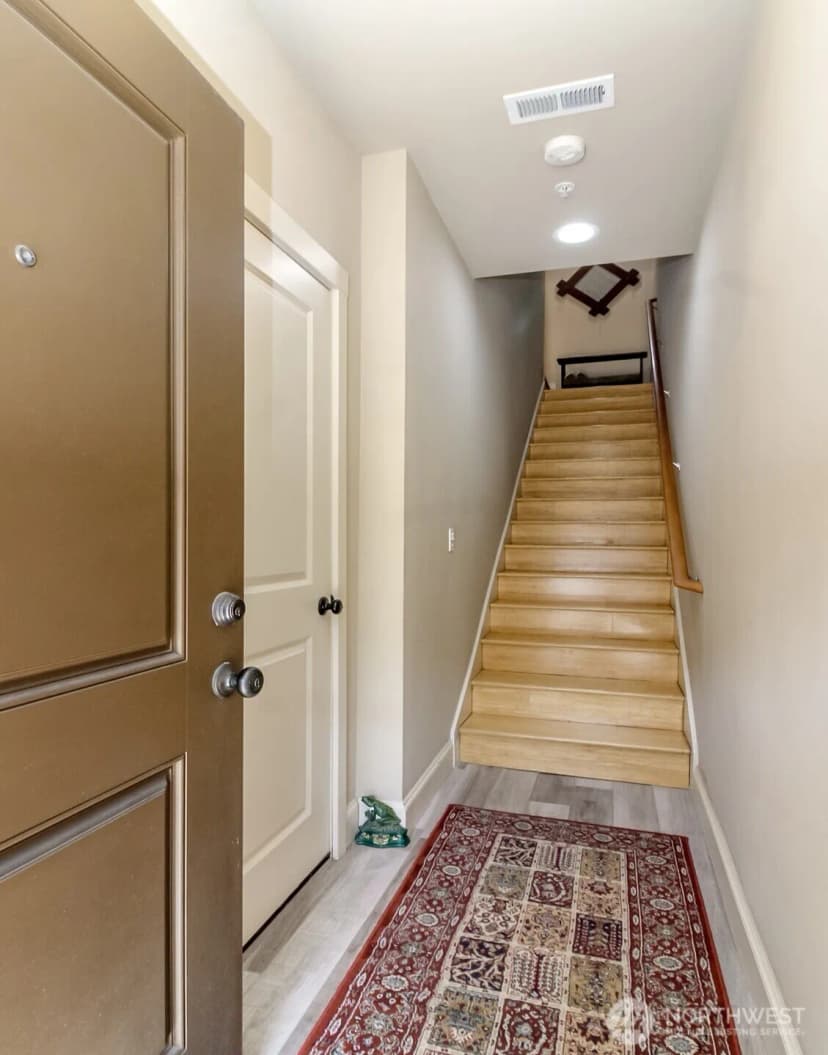 Property photo for 2105 Yakima Avenue, Tacoma photo 8