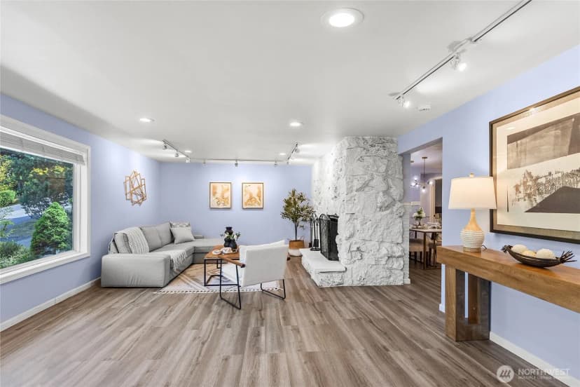 Property photo for 2463 74th Avenue Se, Mercer Island photo 4