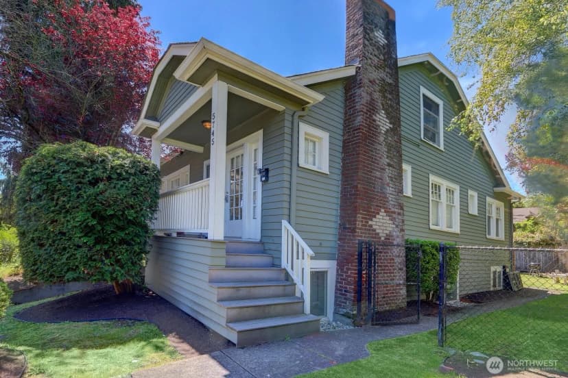 Property photo for 5745 25th Avenue Ne, Seattle photo 11