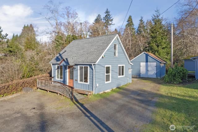 Property photo for 325 E State Route 4, Cathlamet