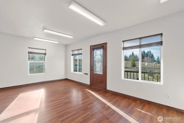 Property photo for 325 E State Route 4, Cathlamet photo 4