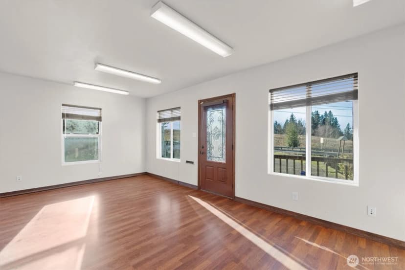 Property photo for 325 E State Route 4, Cathlamet photo 4