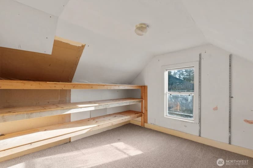 Property photo for 325 E State Route 4, Cathlamet photo 21