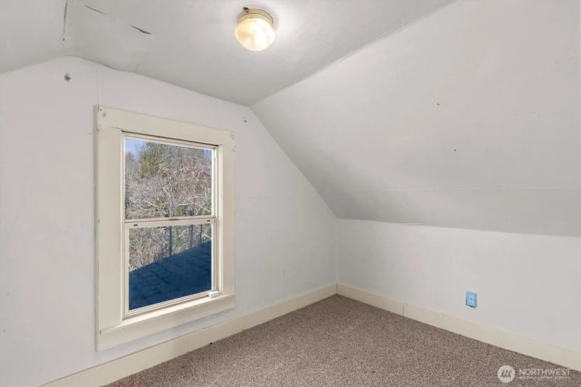 Property photo for 325 E State Route 4, Cathlamet photo 19