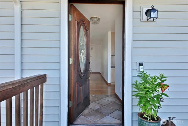 Property photo for 854 Blue Spruce Place, Oak Harbor photo 3
