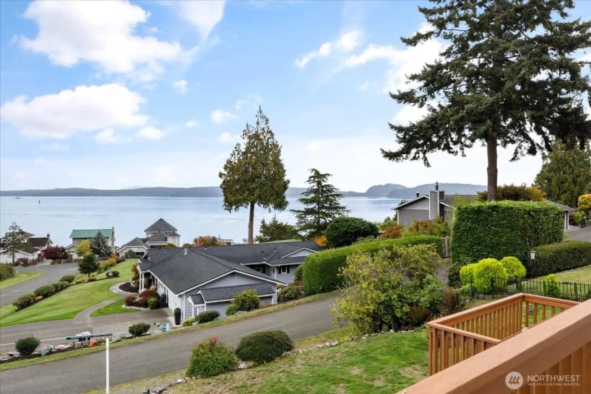 Property photo for 854 Blue Spruce Place, Oak Harbor photo 30