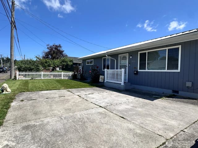 Property photo for 2036 30th Avenue, Longview photo 3
